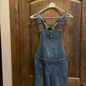 Maternity overalls size M